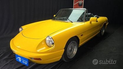 Usata Alfa Romeo Spider Veloce 128 CV (94 kW) 1991 Giallo Cabrio