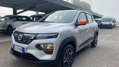 Usata Dacia Spring Comfort Plus 19 kW (26 CV) 2022 Utilitaria