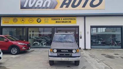 Usata Toyota Land Cruiser 90 CV (66 kW) 1989 Grigio SUV
