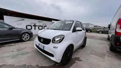 Usata Smart ForTwo Cabrio Passion 90 CV (66 kW) 2017 Bianco Cabrio