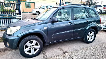 Usata Toyota RAV4 Sol 116 CV (85 kW) 2005 SUV