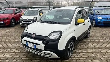 Usata Fiat Panda Cross Cross 69 CV (50 kW) 2025 Utilitaria