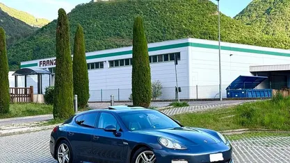 Usata Porsche Panamera 300 CV (220 kW) 2011 Grigio Utilitaria