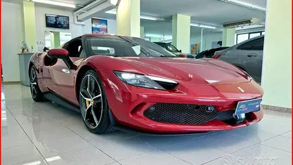 Usata Ferrari 296 840 CV (617 kW) 2024 Coupé