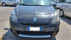 Nero Usata 2011 Renault Clio II Dynamique Tre volumi | 2999 € (Ottimo prezzo)