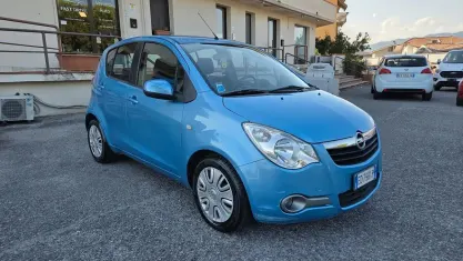 Usata Opel Agila Enjoy 65 CV (47 kW) 2010 Bluazzurro Utilitaria