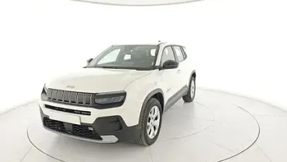 Usata Jeep Avenger Altitude 101 CV (74 kW) 2025 Bianco SUV