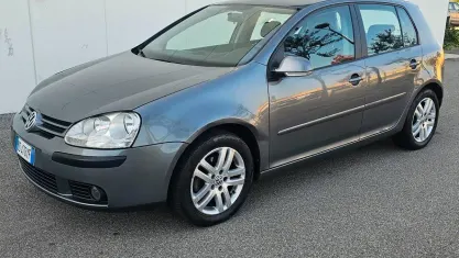 Usata VW Golf V Comfortline 105 CV (77 kW) 2007 Grigio Berlina