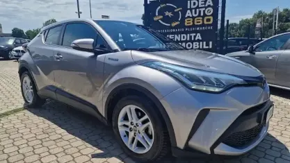 Usata Toyota C-HR Business Edition 98 CV (72 kW) 2021 Argento SUV