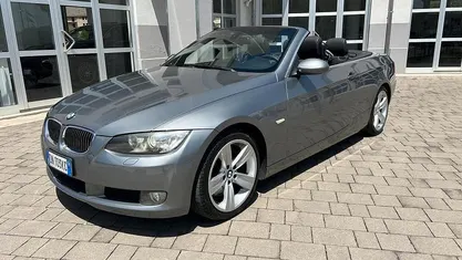 Usata BMW 330 Cabriolet 231 CV (169 kW) 2008 Cabrio