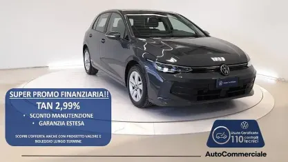 Usata VW Golf VIII Life 116 CV (85 kW) 2025 Grigio scuro Berlina