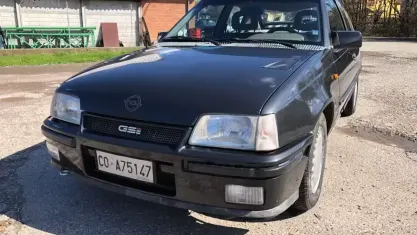Usata Opel Kadett 150 CV (110 kW) 1989 Utilitaria