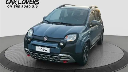 Usata Fiat Panda Cross Cross 70 CV (51 kW) 2021 Blu scuro Utilitaria
