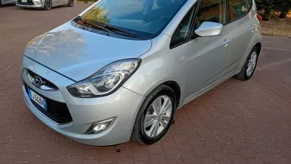 Usata Hyundai ix20 Style 90 CV (66 kW) 2011 Grigio Utilitaria