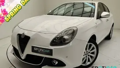 Käytetty Alfa Romeo Giulietta Ti 120 HP (88 kW) 2021 Valkoinen Viistoperä