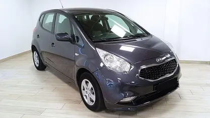 Grigio scuro Usata 2015 Kia Venga Utilitaria | 8600 € (Buon prezzo)