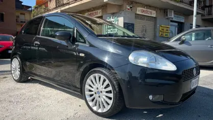 Usata Fiat Grande Punto Dynamic 95 CV (69 kW) 2007 Nero Utilitaria
