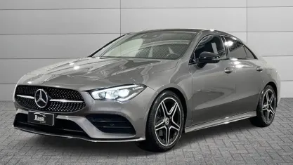 Usado Mercedes CLA180 Premium 116 HP (85 kW) 2020 Cinzento Sedan
