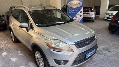 Usata Ford Kuga Titanium 136 CV (100 kW) 2010 Grigio SUV