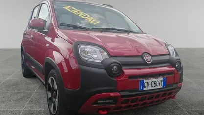 Rosso Usata 2024 Fiat Panda Cross Cross Due volumi | 14.490 € (Buon prezzo)