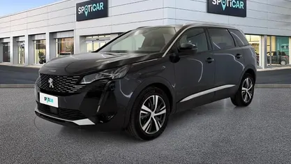 Begagnad Peugeot 5008 Allure 131 HK (96 kW) 2023 Svart SUV