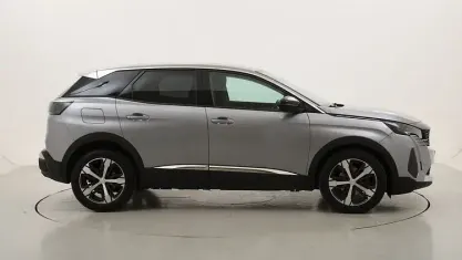 Begagnad Peugeot 3008 Allure 131 HK (96 kW) 2022 SUV