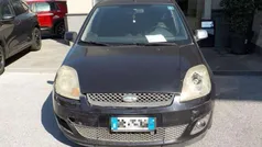 Nero Usata 2008 Ford Fiesta Titanium Due volumi | 900 € (Buon prezzo)
