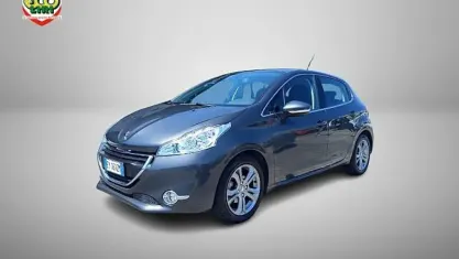 Usata Peugeot 208 Allure 82 CV (60 kW) 2015 Grigio Utilitaria