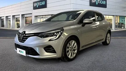 Usata Renault Clio V Intens 101 CV (74 kW) 2021 Grigio Berlina