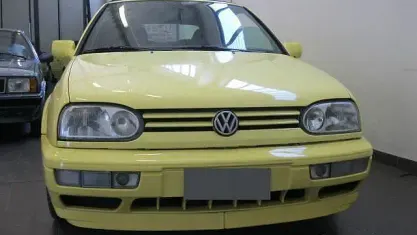 Usata VW Golf Cabriolet Conceptline 101 CV (74 kW) 1995 Giallo Cabrio