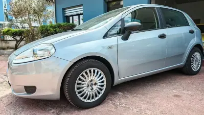 Usata Fiat Grande Punto Active 65 CV (47 kW) 2006 Grigio Utilitaria