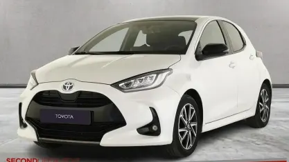 Usata Toyota Yaris Lounge 116 CV (85 kW) 2022 Bianco Utilitaria