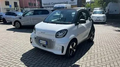 Usado Smart ForTwo Coupé Passion 60 kW (82 CV) 2021 Blanco Utilitario