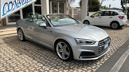Usata Audi A5 Cabriolet S-Line 190 CV (139 kW) 2018 Grigio Cabrio
