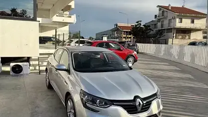 Usata Renault Mégane III Bose Edition 110 CV (80 kW) 2016 Grigio Berlina