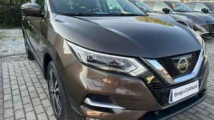 Usata Nissan Qashqai N-Connecta 116 CV (85 kW) 2017 Marrone SUV