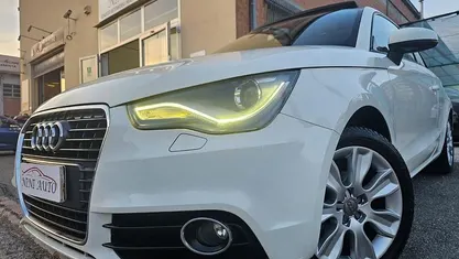 Usata Audi A1 Ambition 90 CV (66 kW) 2011 Bianco Utilitaria
