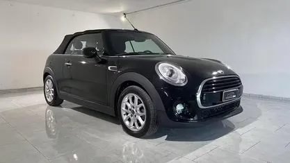 Usata Mini Cooper D Cabriolet 117 CV (86 kW) 2018 Cabrio