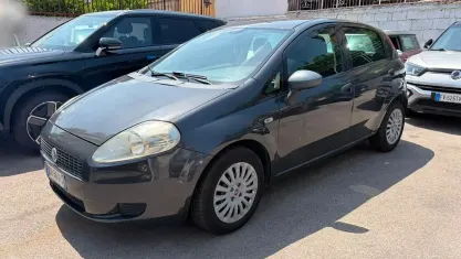 Usata Fiat Grande Punto Dynamic 75 CV (55 kW) 2007 Grigio Utilitaria