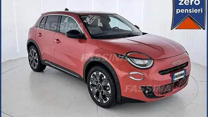Usata Fiat 600E La Prima 61 kW (84 CV) 2024 Arancione SUV