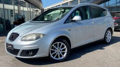 Usata Seat Altea Style 102 CV (75 kW) 2009 Grigio Monovolume