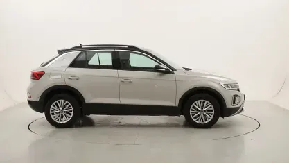 Usata VW T-Roc Life 150 CV (110 kW) 2023 SUV
