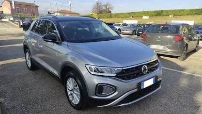 Usata VW T-Roc Life 150 CV (110 kW) 2024 SUV