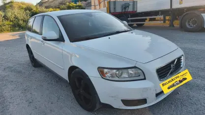 Usata Volvo V50 109 CV (80 kW) 2010 Bianco Station wagon