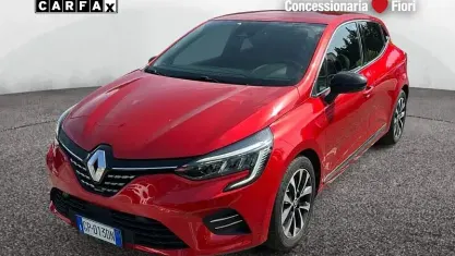 Usata Renault Clio V Techno 101 CV (74 kW) 2023 Rosso Utilitaria