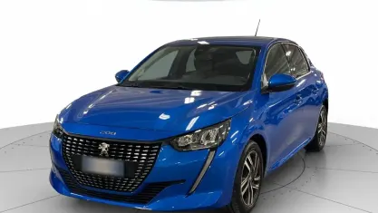 Usata Peugeot 208 Active 101 CV (74 kW) 2021 Blu Utilitaria