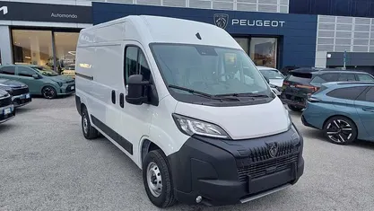 Usata Peugeot Boxer 140 CV (102 kW) 2025 Furgone