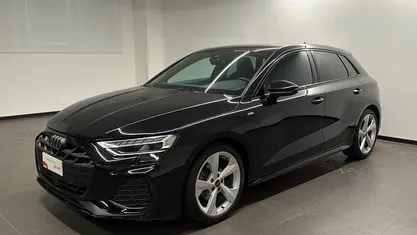 Usata Audi A3 Sportback S-Line 150 CV (110 kW) 2025 Nero Utilitaria