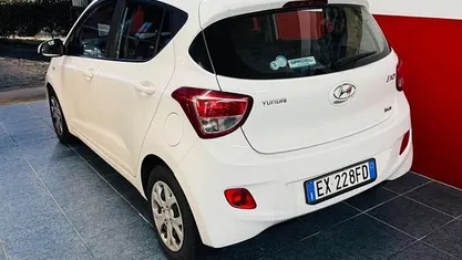 Usata 2014 Hyundai i10 Utilitaria | 5990 € (Buon prezzo)