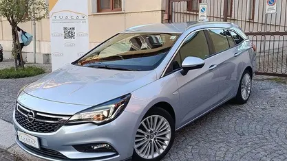 Usata Opel Astra Innovation 110 CV (80 kW) 2017 Grigio Berlina